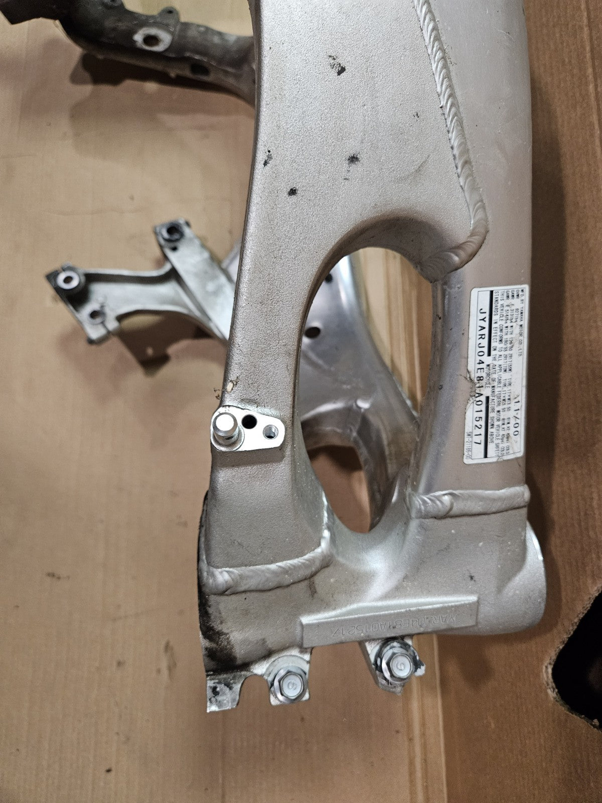 99-02 1999 2001 Yamaha Yzf R6 Main Frame Chassis 100% Ready To Use! Straight