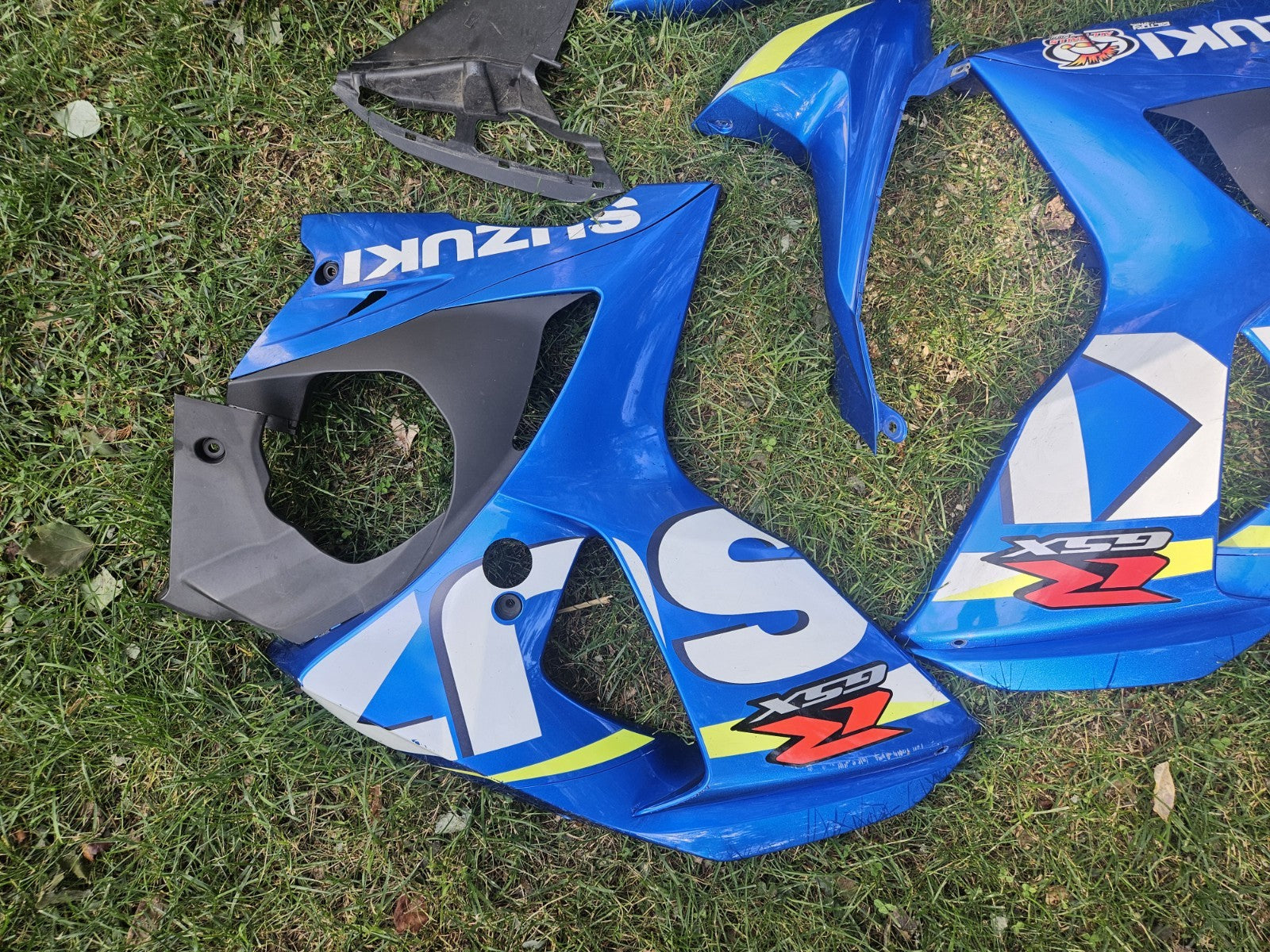 OEM Fairing Plastic SUZUKI GSXR 1000 2009-2016 OEM LOT ASSORTED. SEE DESCRIPTION