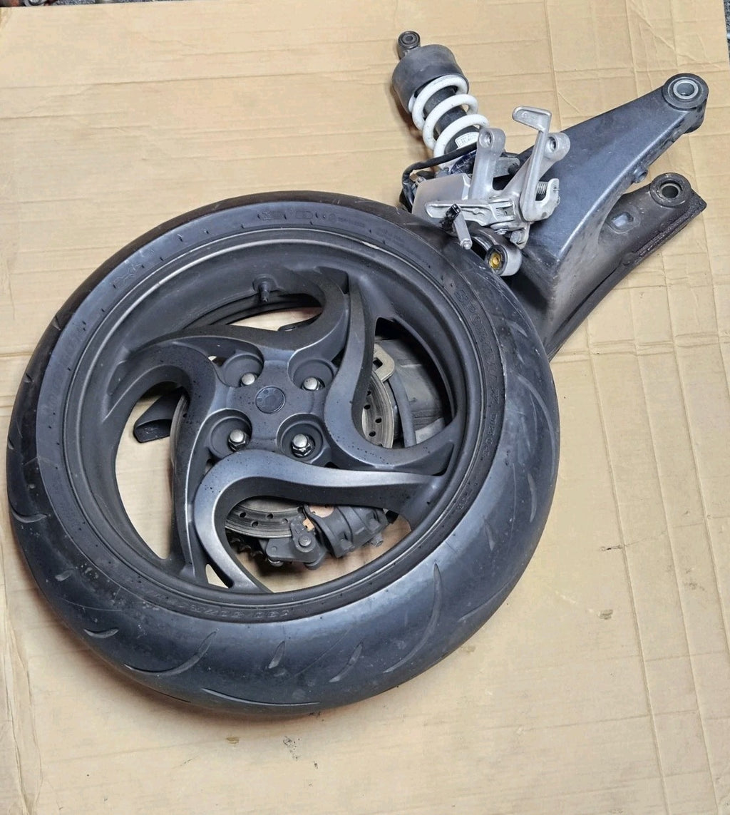 2011 HONDA CB1000R REAR SWINGARM BACK SUSPENSION SWING ARM Complete Rear Rim