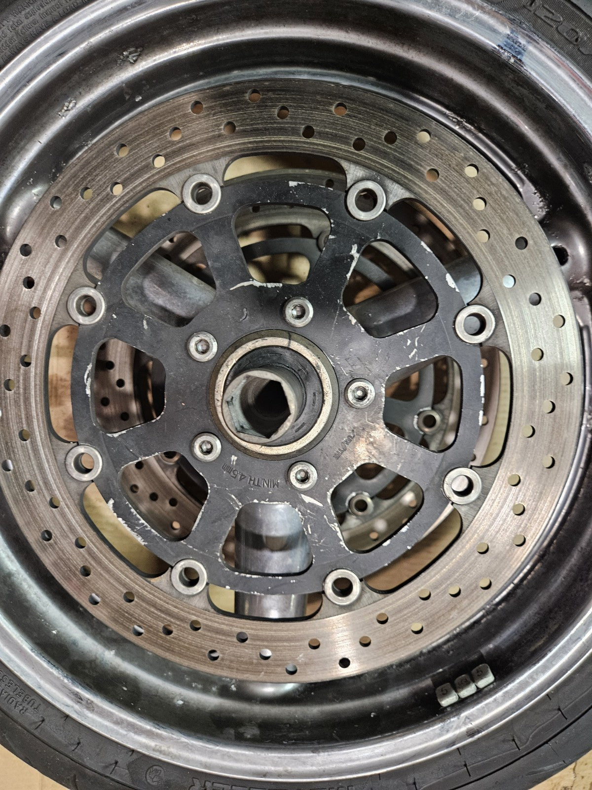 00-03 SUZUKI GSXR750 GSX-R750 FRONT WHEEL RIM 2003