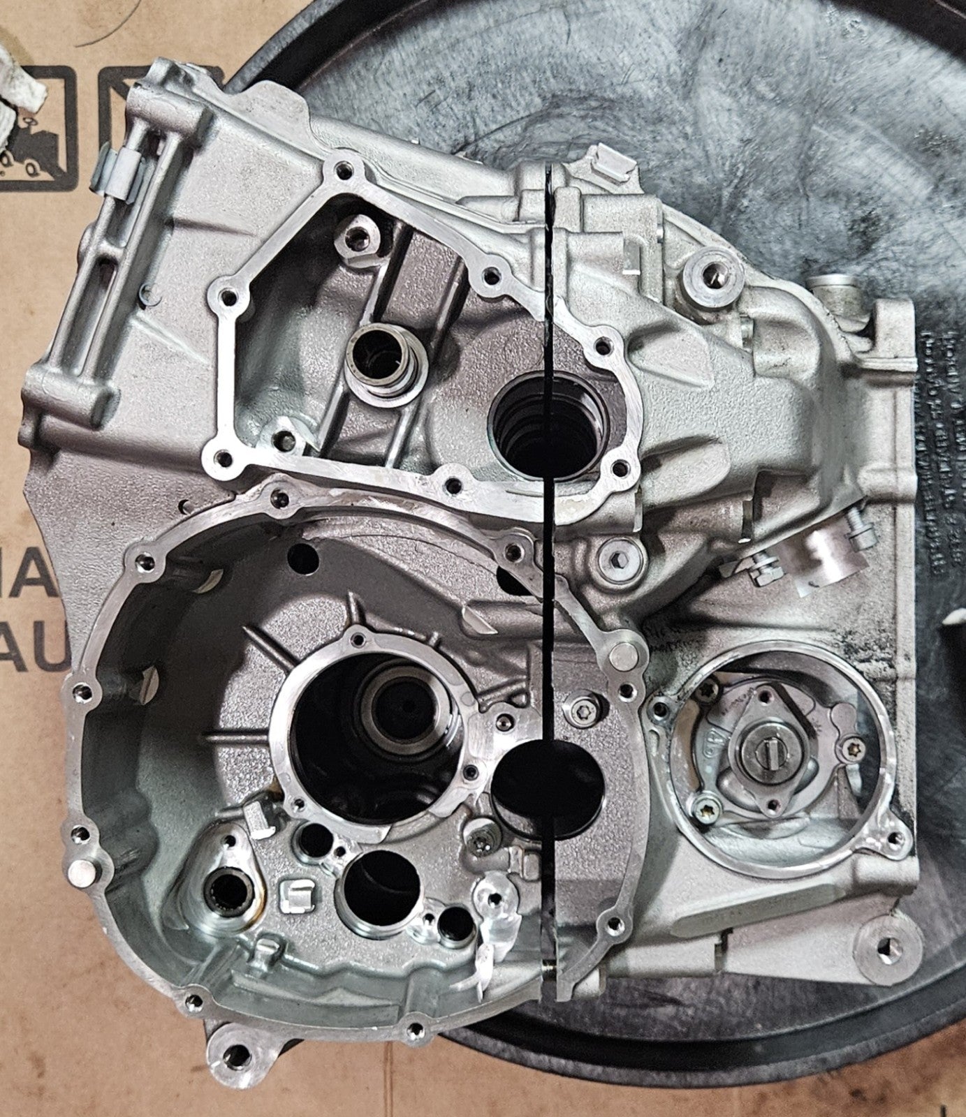 15-19 BMW S1000RR HP4 Genuine OEM Crankcase Bottom End Engine Block Cases Set