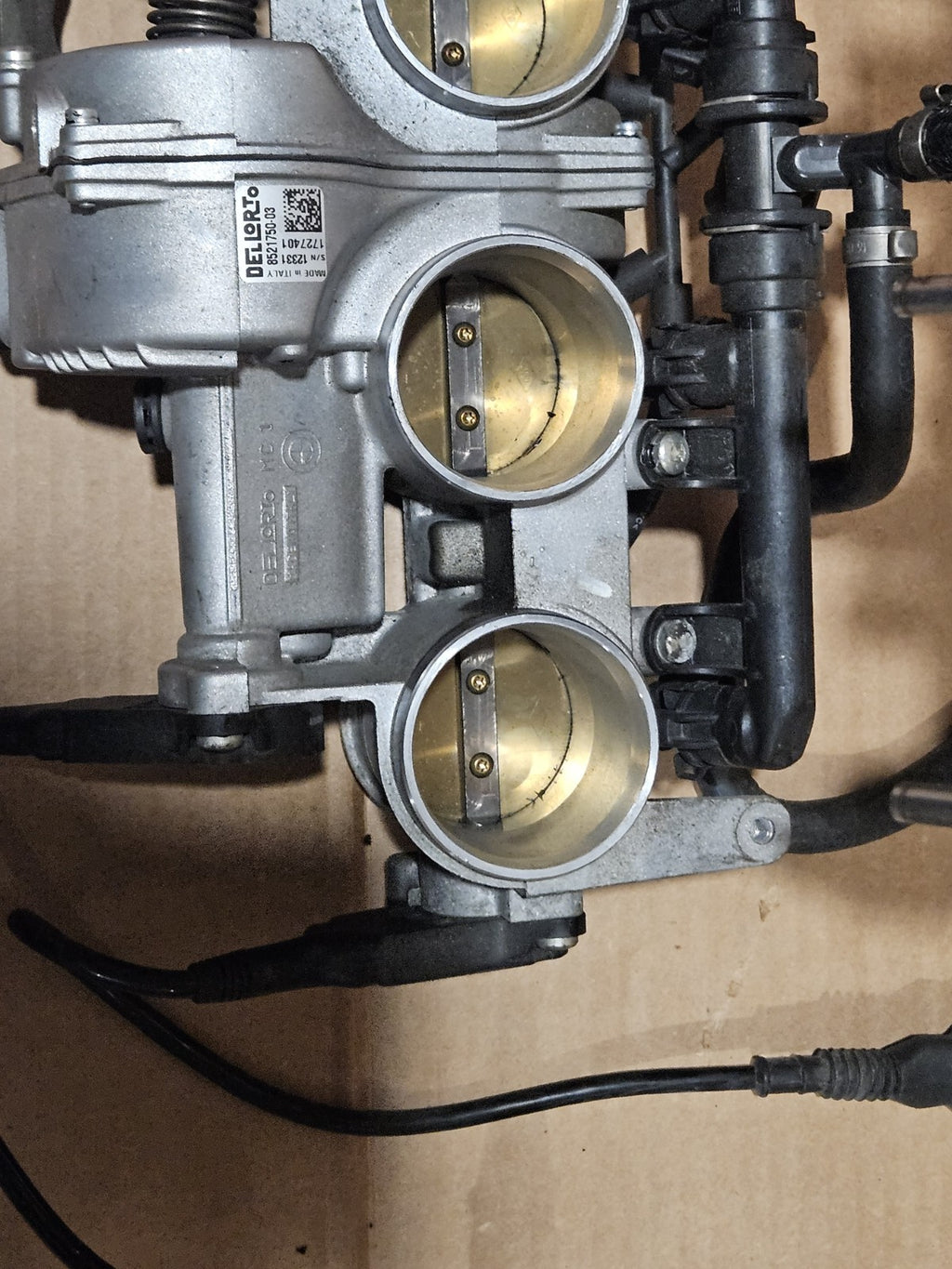 2013 09-14 BMW S1000RR OEM THROTTLE BODIES BODY FUEL INJECTORS CARBS OEM