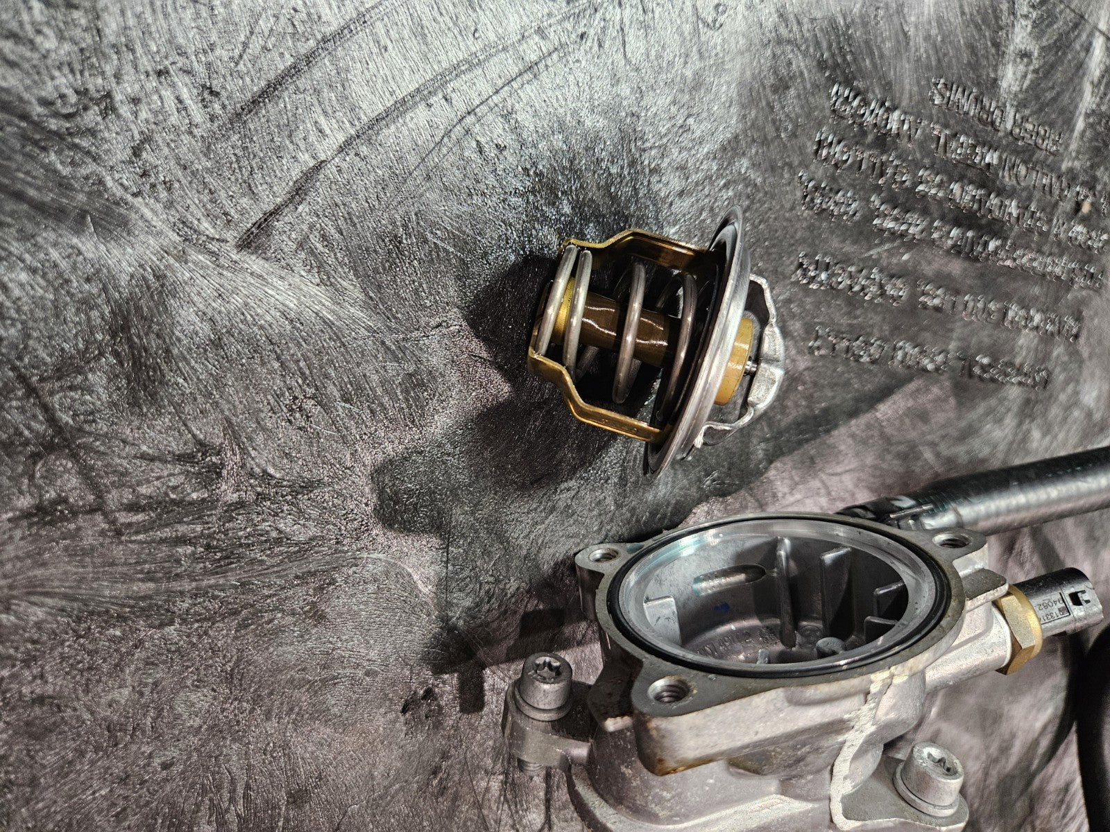 2015 13-16 BMW S1000R S1000 Engine Water Pump Chain Rotor Cover Lot Thermostat