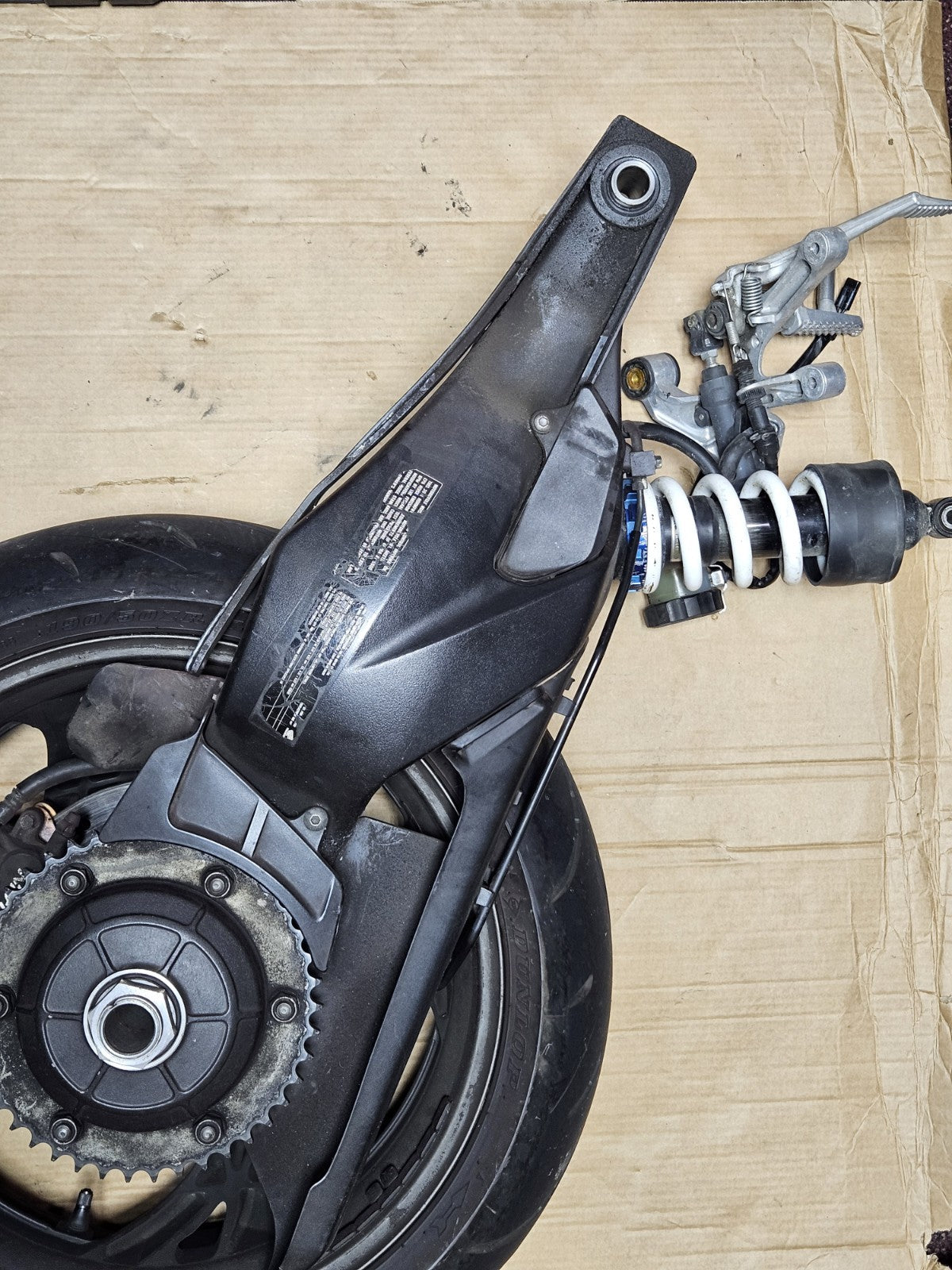 2011 HONDA CB1000R REAR SWINGARM BACK SUSPENSION SWING ARM Complete Rear Rim