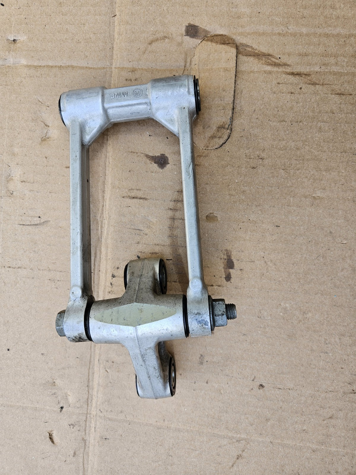 2015 - 2019 BMW S1000RR REAR DOG BONE SHOCK LINKAGE BACK STOCK OEM 8548237-01