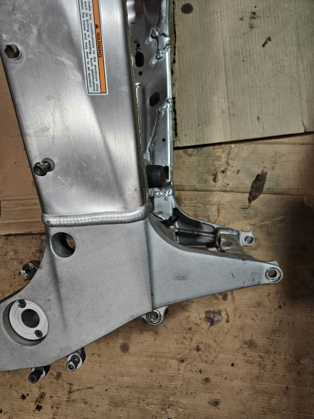 2003 SUZUKI GSXR 750 FRAME CHASSIS With Papers CLEAN
