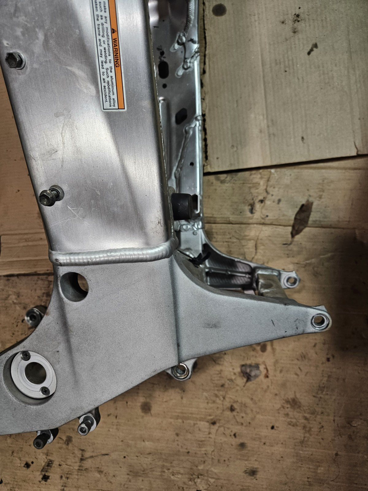 2003 SUZUKI GSXR 750 FRAME CHASSIS With Papers CLEAN