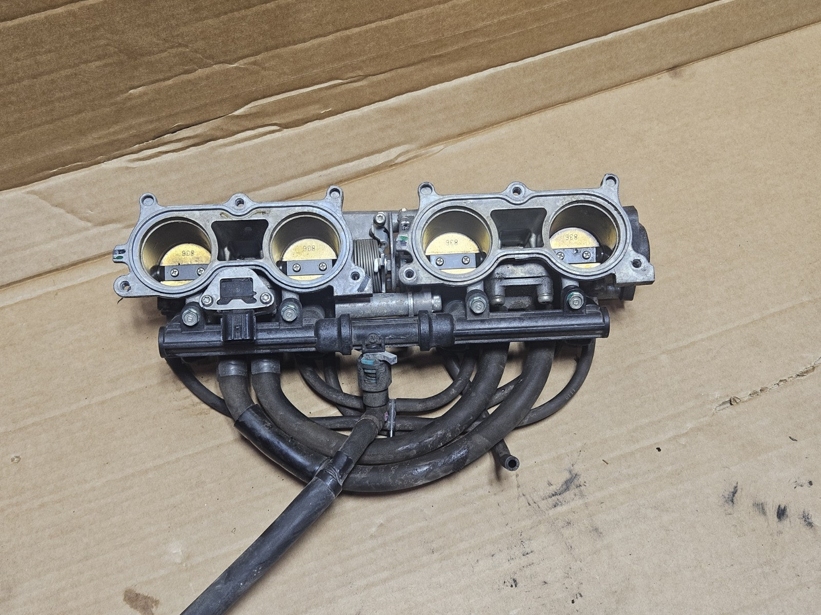 11-16 2011 OEM Honda Cb1000r Throttle Body 16401-mfn-l62