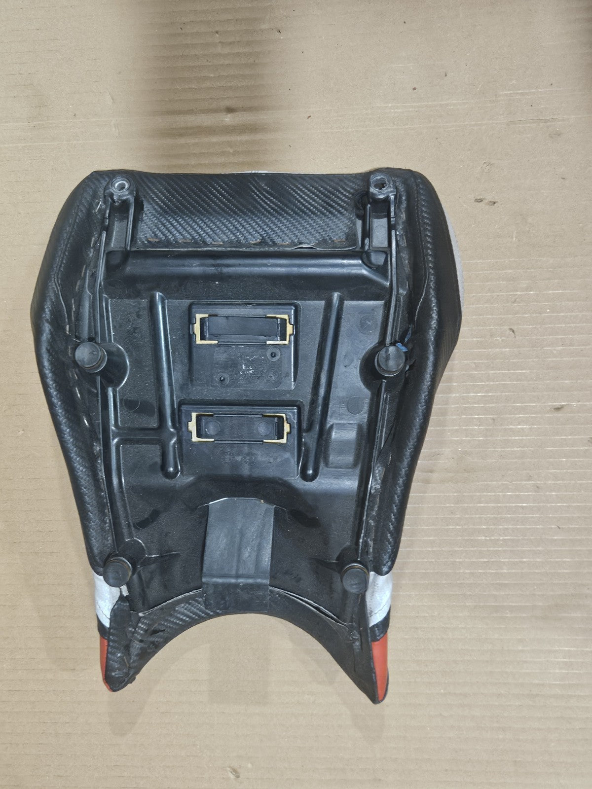 10-19 BMW S1000RR OEM FRONT DRIVERS BENCH SEAT PAD SADDLE PILLION