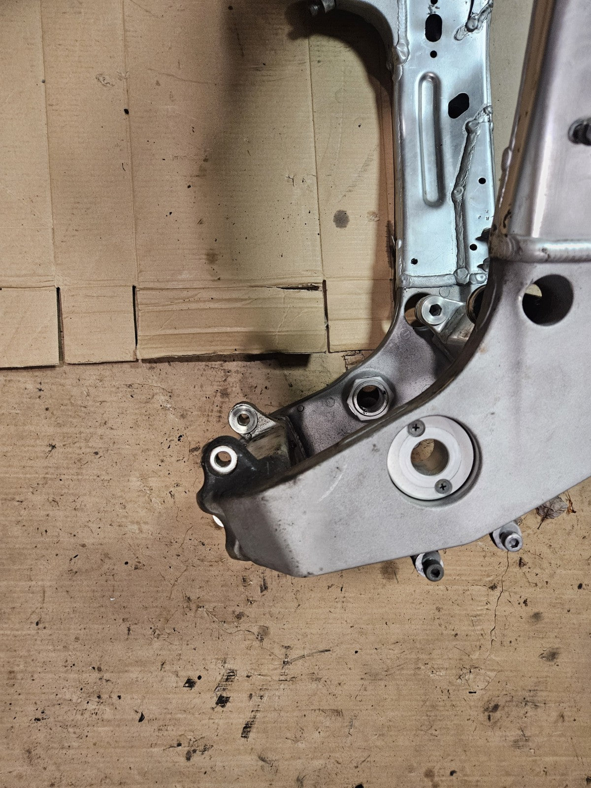 2003 SUZUKI GSXR 750 FRAME CHASSIS With Papers CLEAN