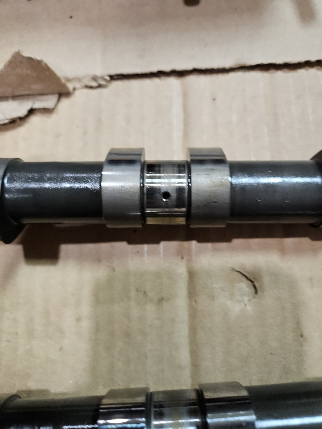 2001 Yamaha YZFR6 YZF R6 Cylinder Head Camshafts Retainer Cover Valves