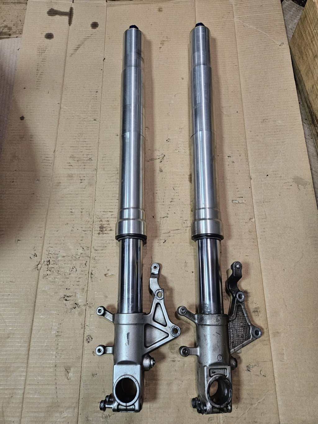 00-03 2000-2003 SUZUKI GSXR 750 FRONT FORKS FORK TUBE LEFT RIGHT OEM STRAIGHT