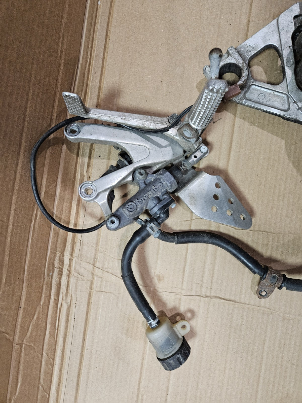 1999-2002 Yamaha YZF R6 Right Rearset Brake Caliper Lever Master Cylinder   OEM