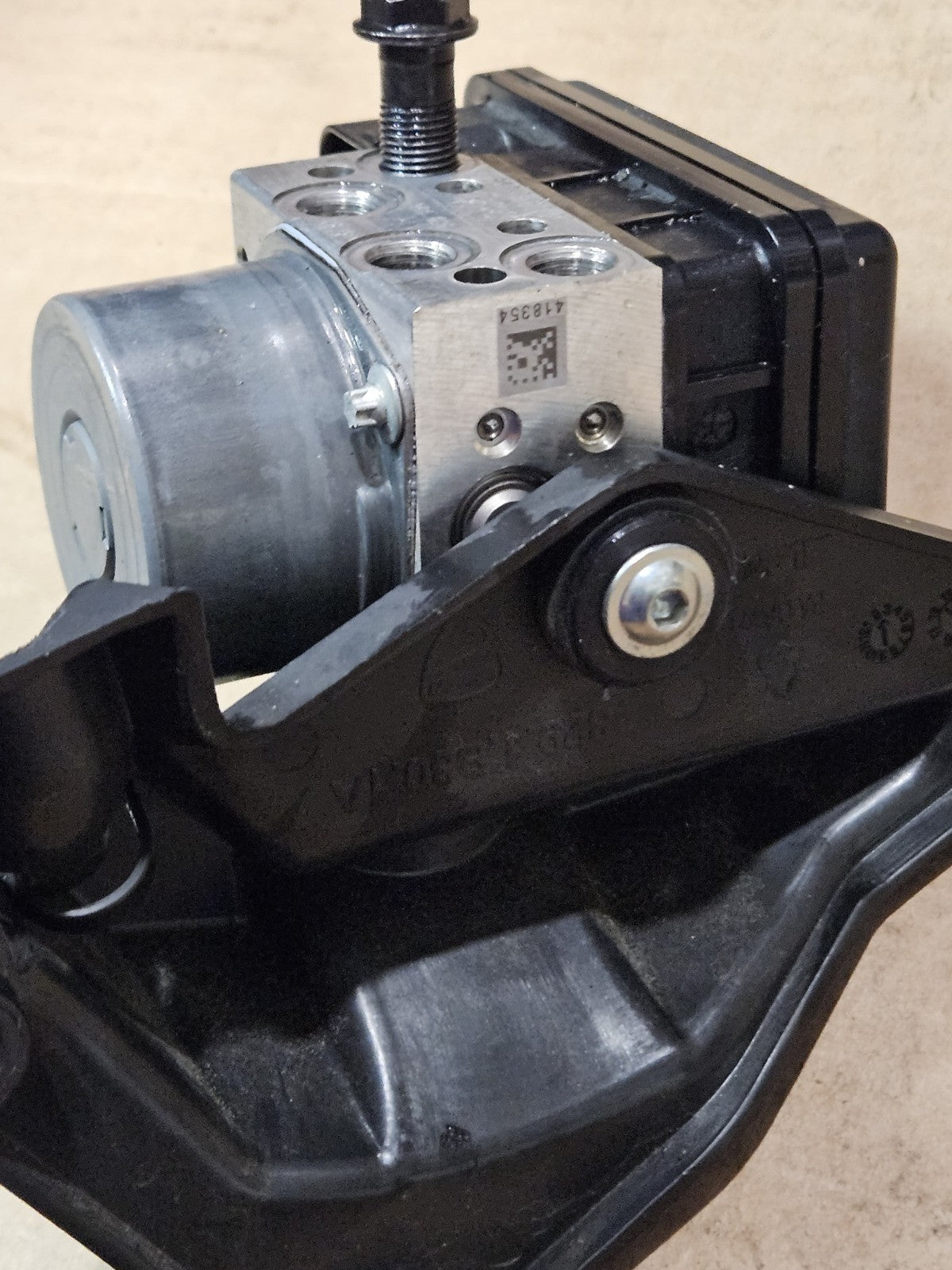 15-18 2015 Ducati 1299 Panigale S OEM ABS Pump Brake Control Module Unit Genuine