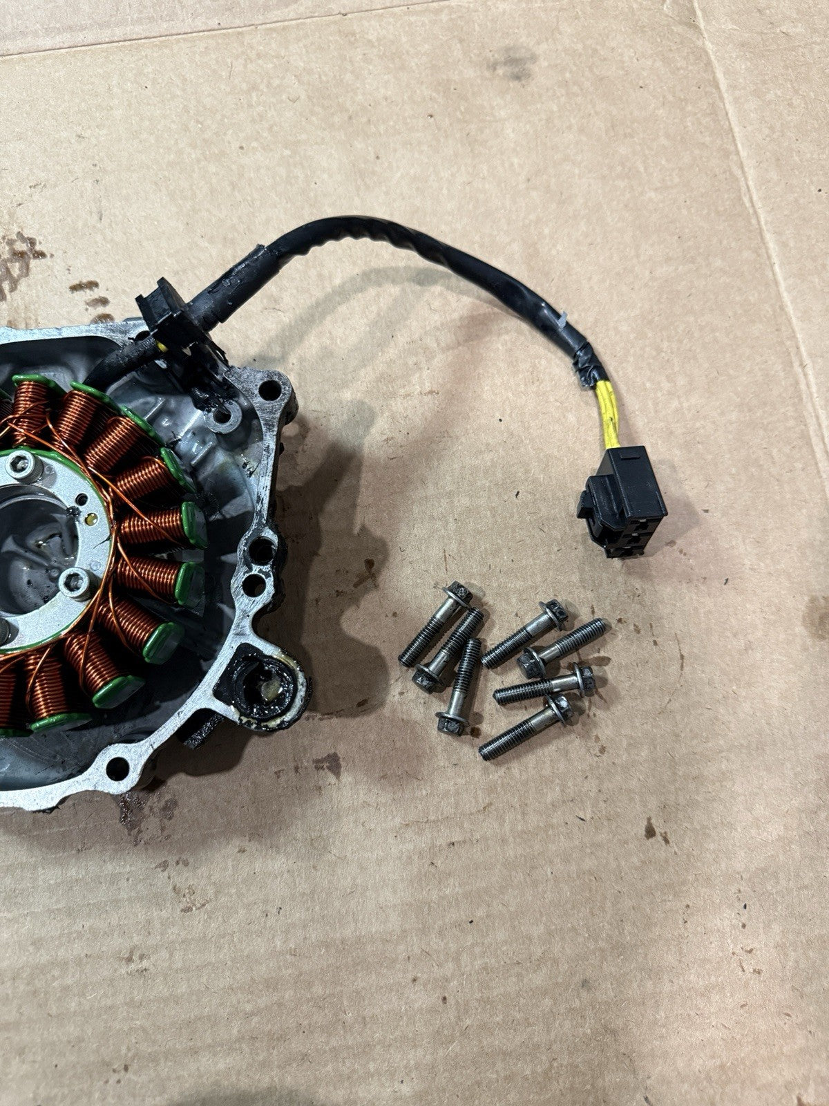 **06-07 Honda CBR1000RR OEM Stator Cover Engine Case Side Housing**