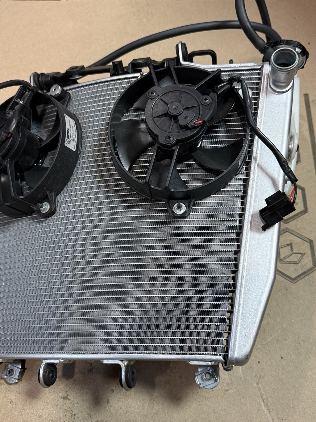 21-24 Aprilia RSV4 OEM Engine Radiator Motor Cooling Radiator Fan Left Right Set
