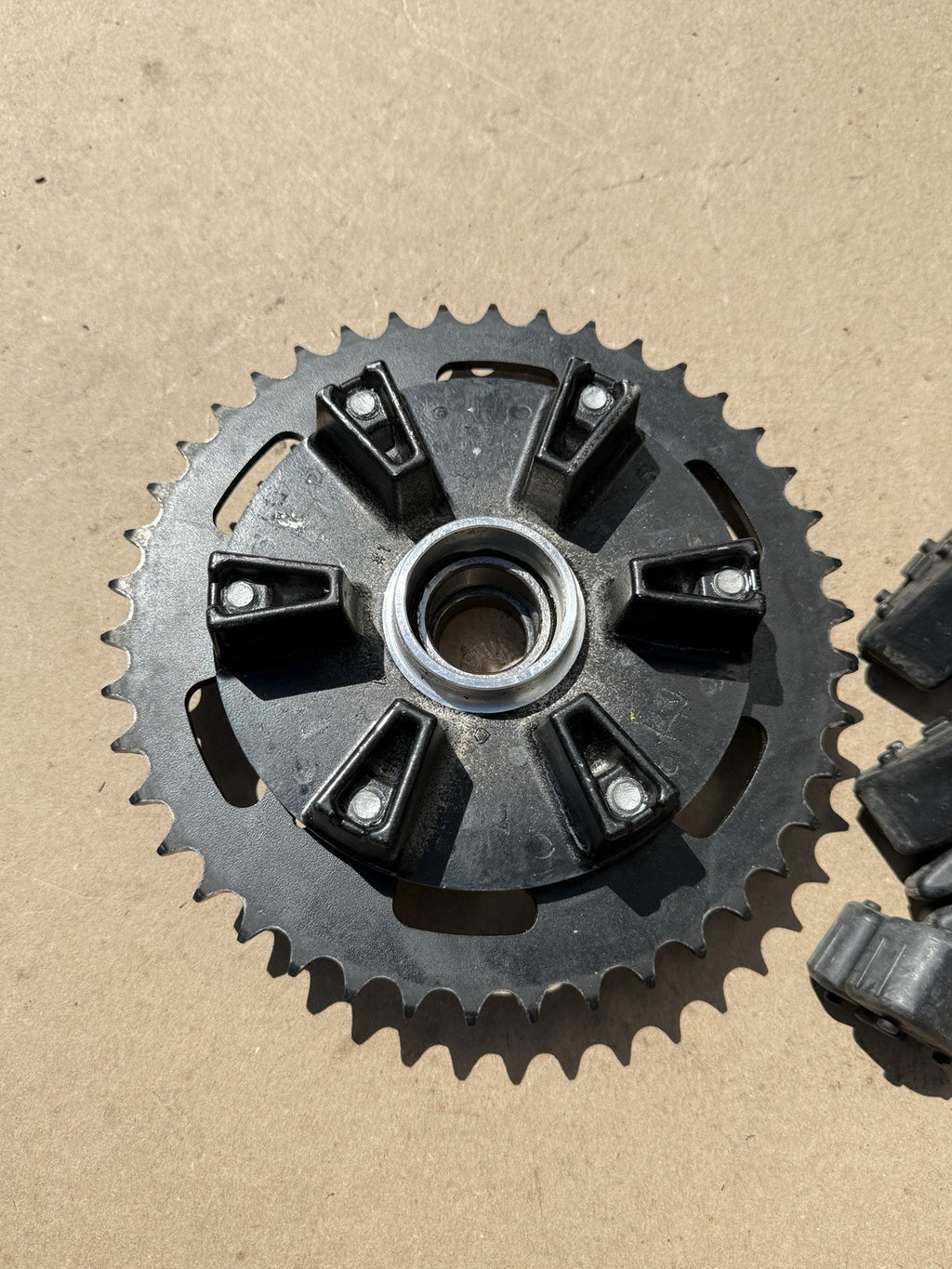 09-16 Suzuki GSX-R1000 Rear Sprocket Carrier W/ Vortex Sprocket OEM 64610-47H00