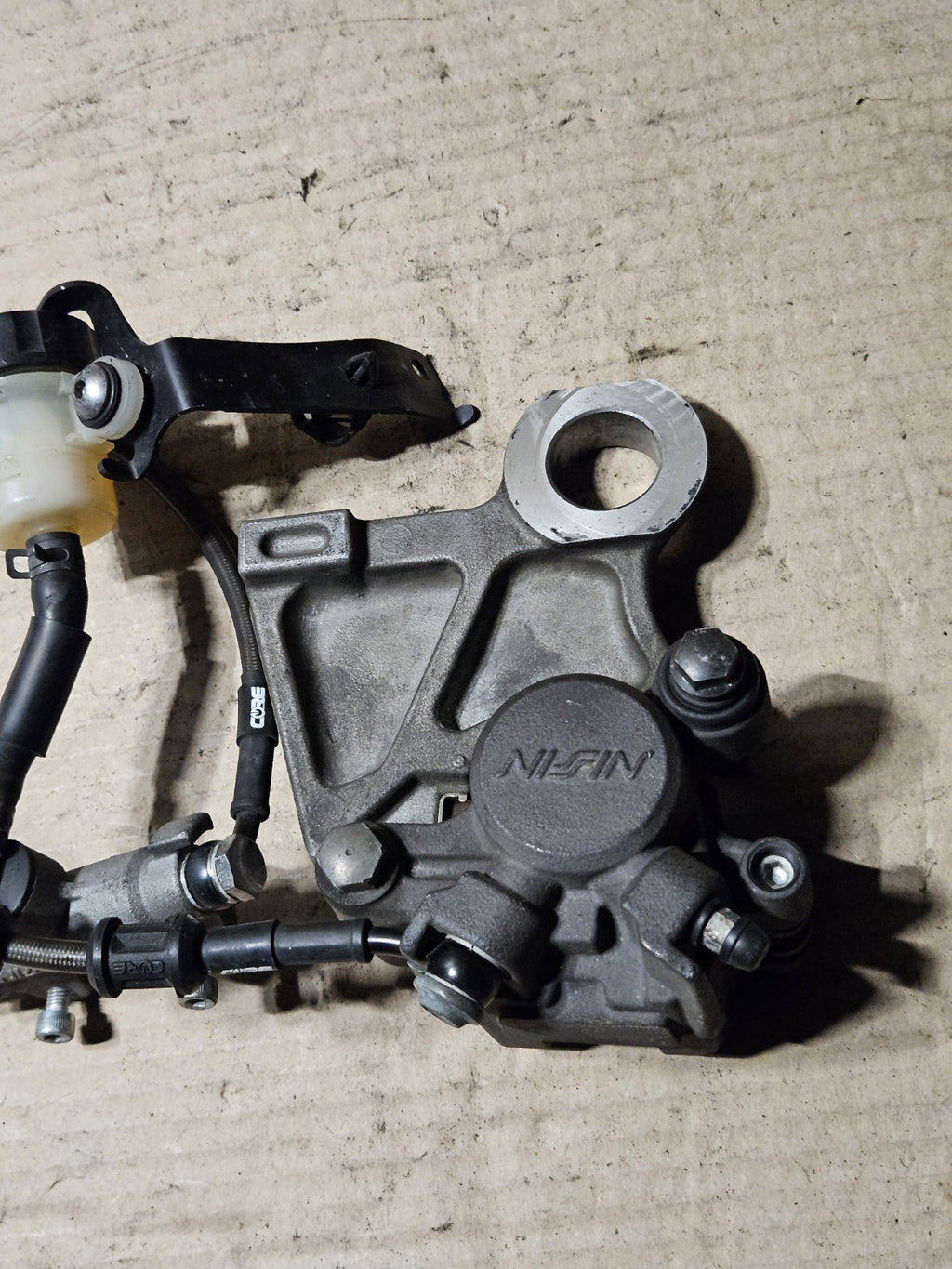 2008-2011 Yamaha YZF-R6 R6 OEM Right Rearset Rear Brake Master Cylinder Caliper2