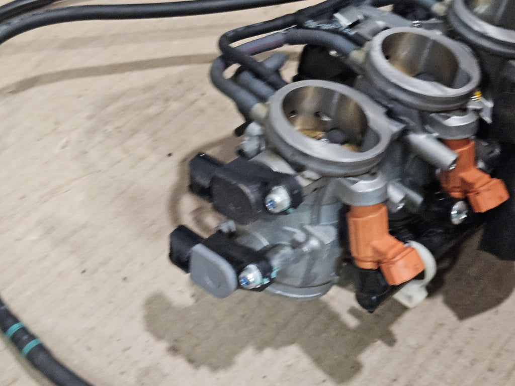 2013-2018 Kawasaki Ninja ZX6R 636 OEM Throttle Bodies Injectors 2017