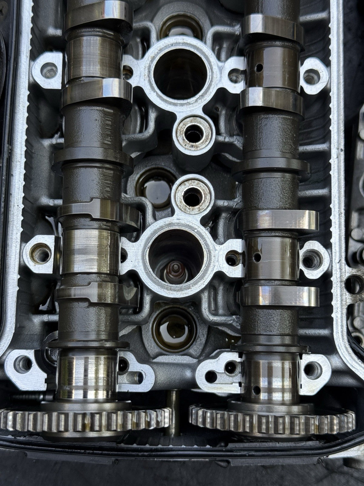 2000-2003 Suzuki GSXR750 OEM Engine Cylinder Head Camshafts Valves Bridge Clamps21