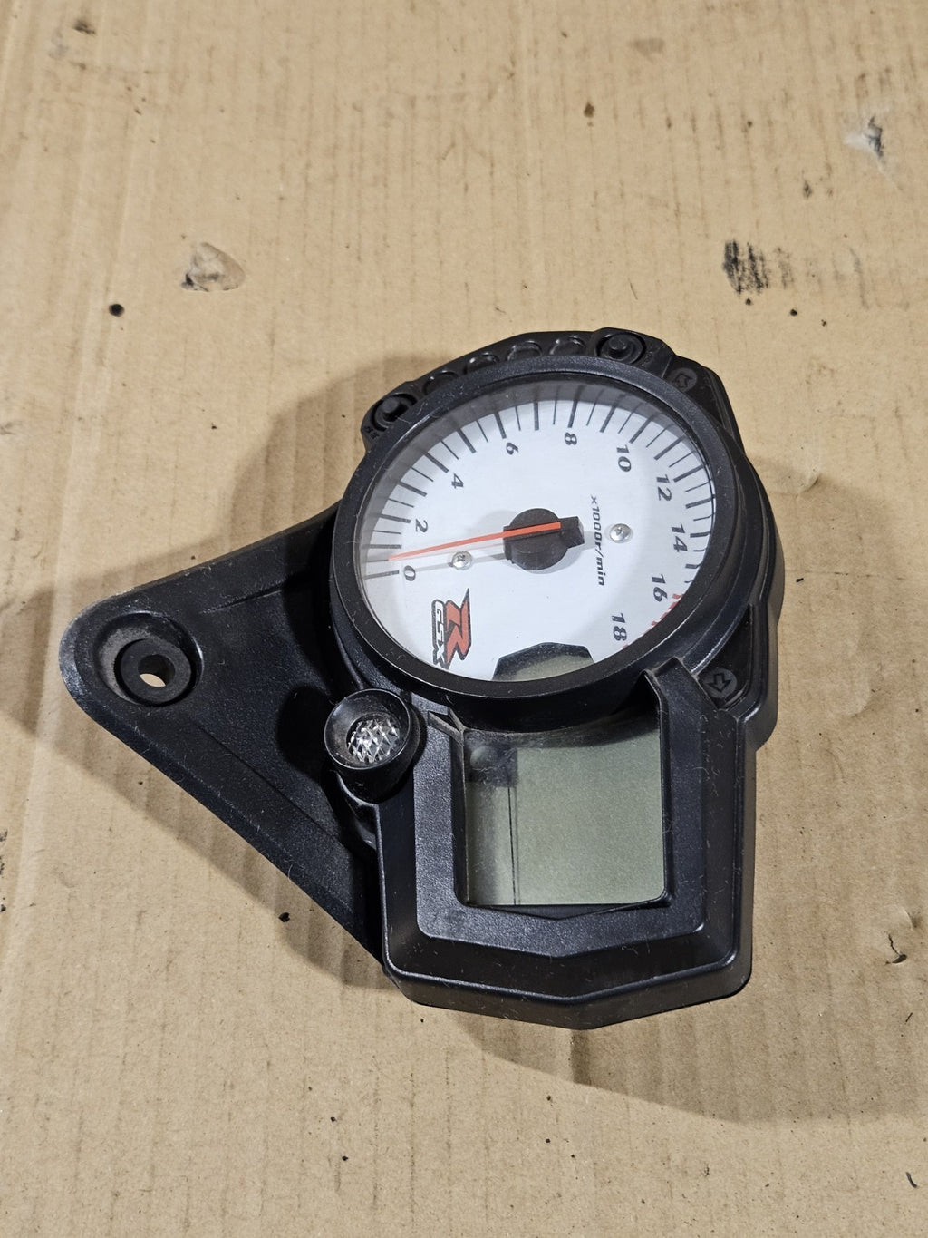 2006 Suzuki GSXR600 Instrument Cluster OEM 3412001H20 Genuine Gauges Speedo Tach10