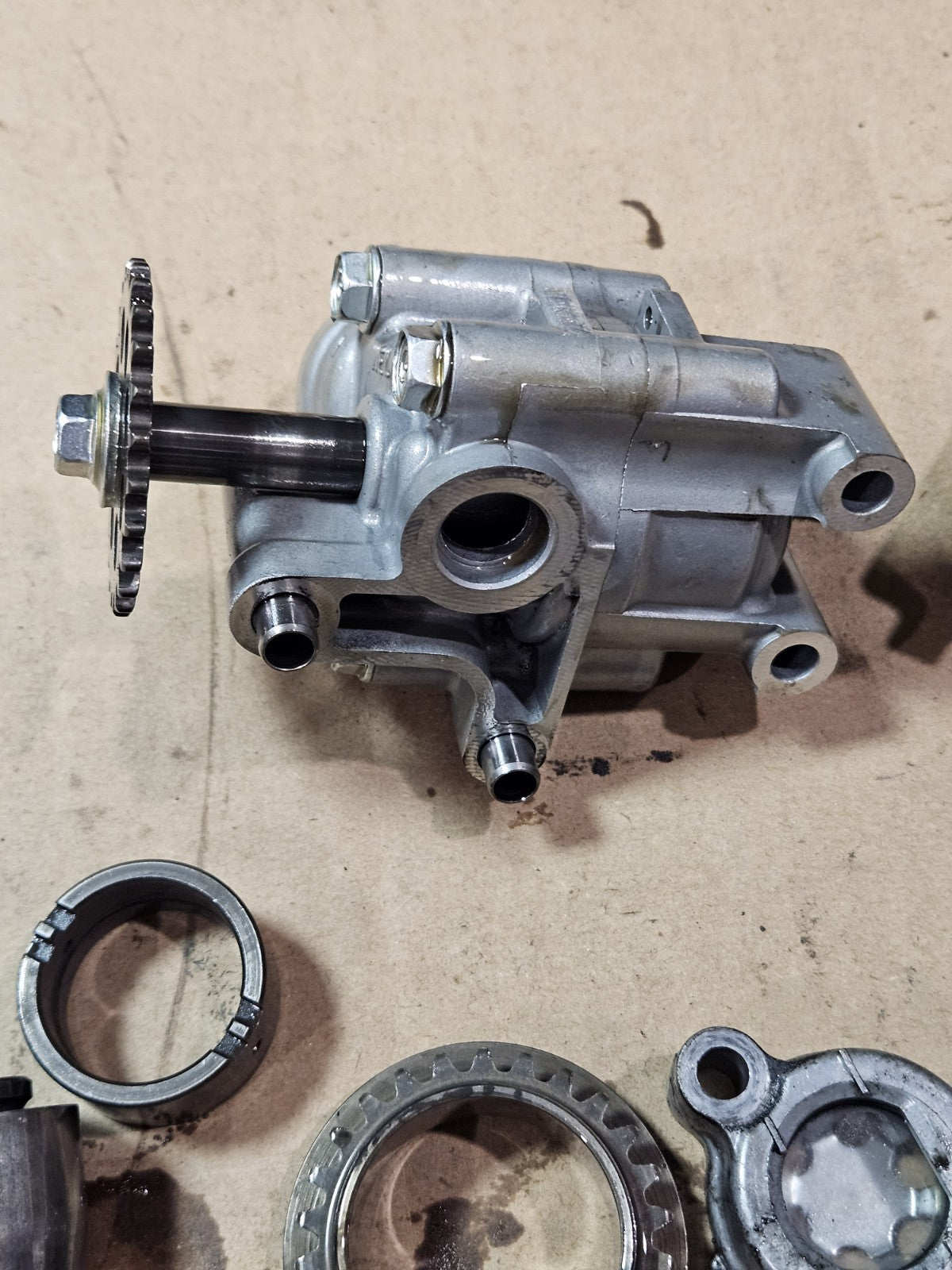 04-07 Honda CBR1000RR Engine Oil Pump Chain Gears OEM Motor 2004 2005 2006 2007