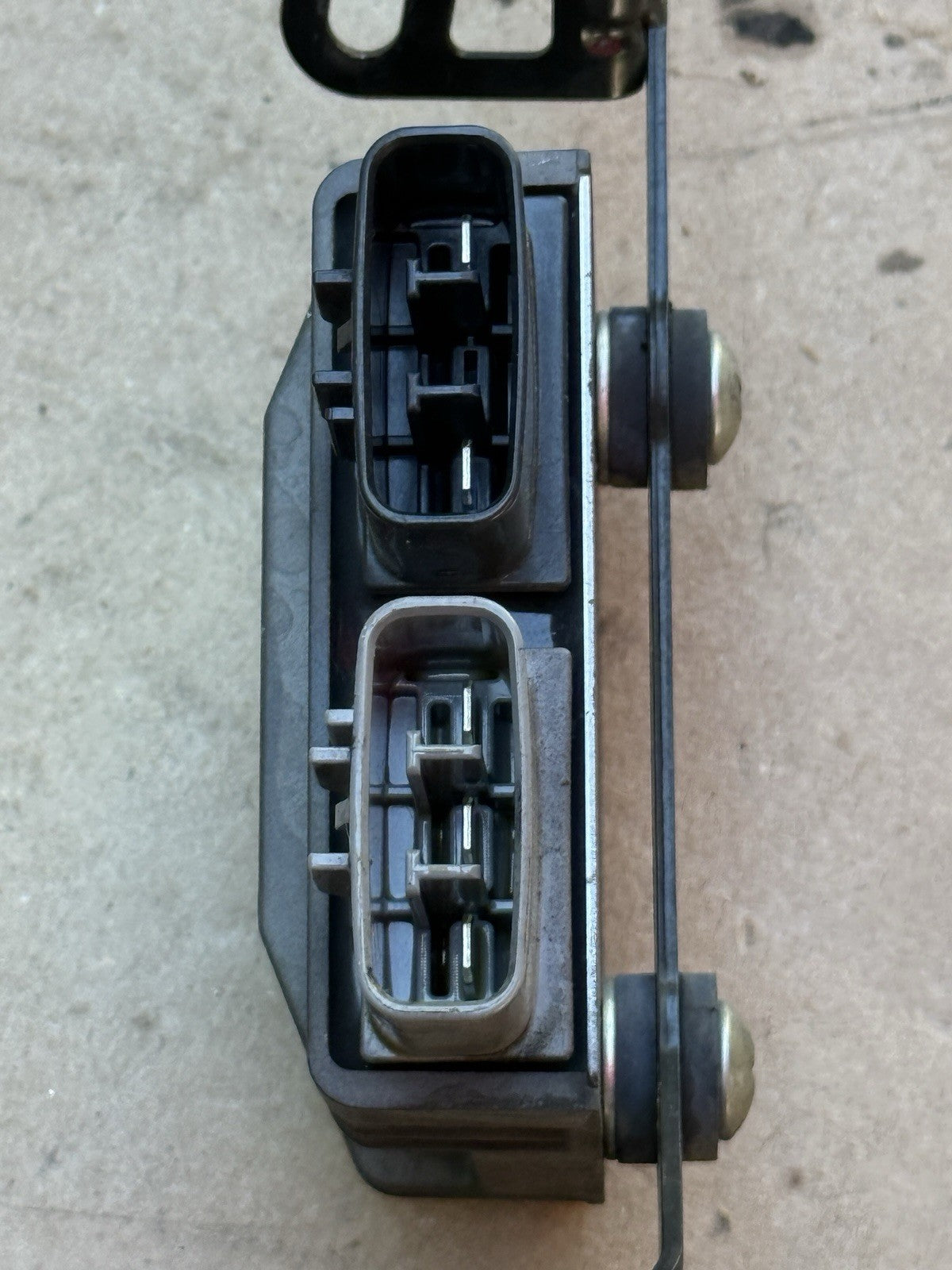2017-2025 Suzuki GSXR1000 GSXR1000R OEM Rectifier Voltage Regulator Bracket