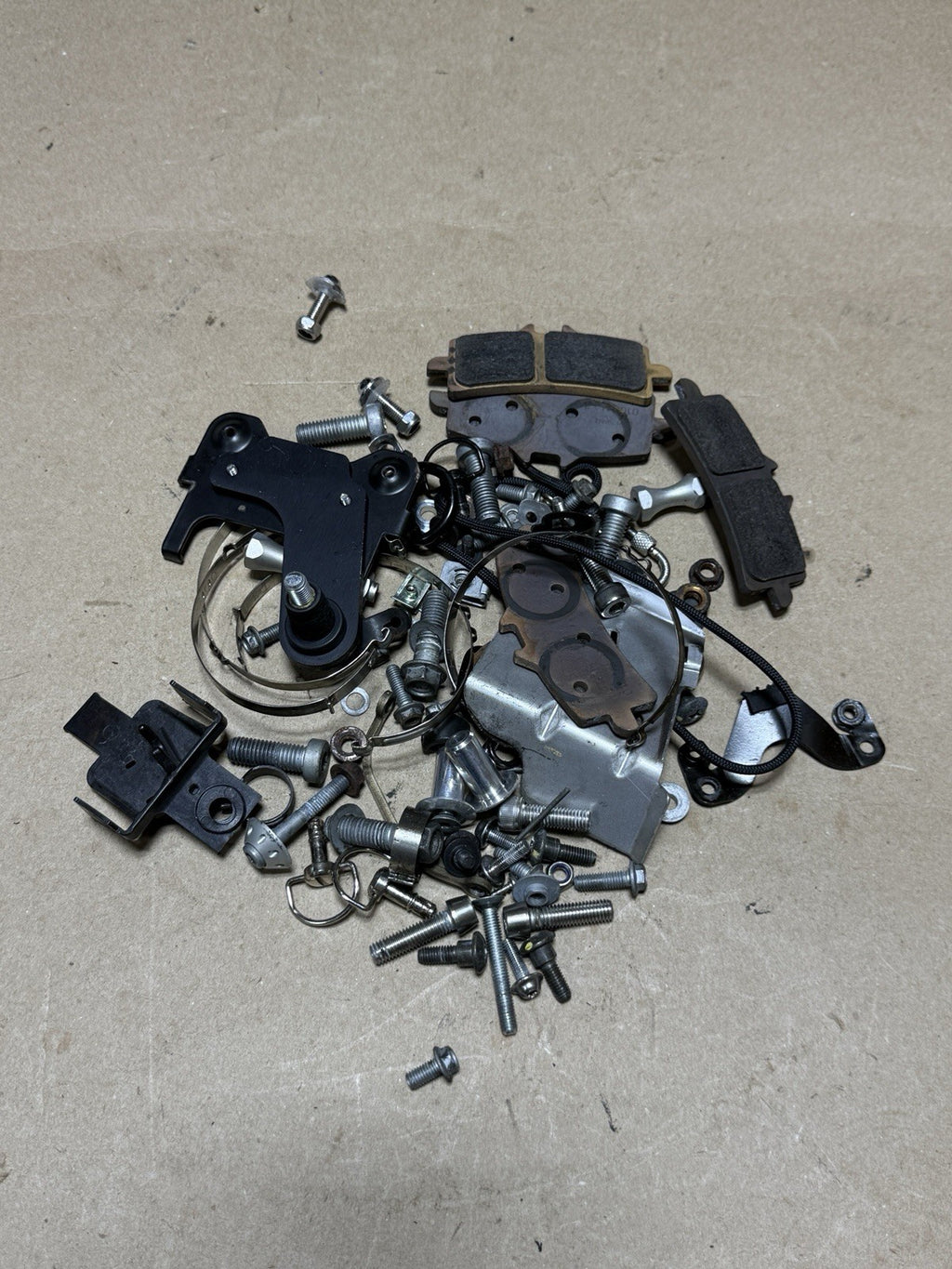 2015-2018 Aprilia RSV4 1000 RR RF Tuono OEM Engine Bolts Hardware Brackets Lot