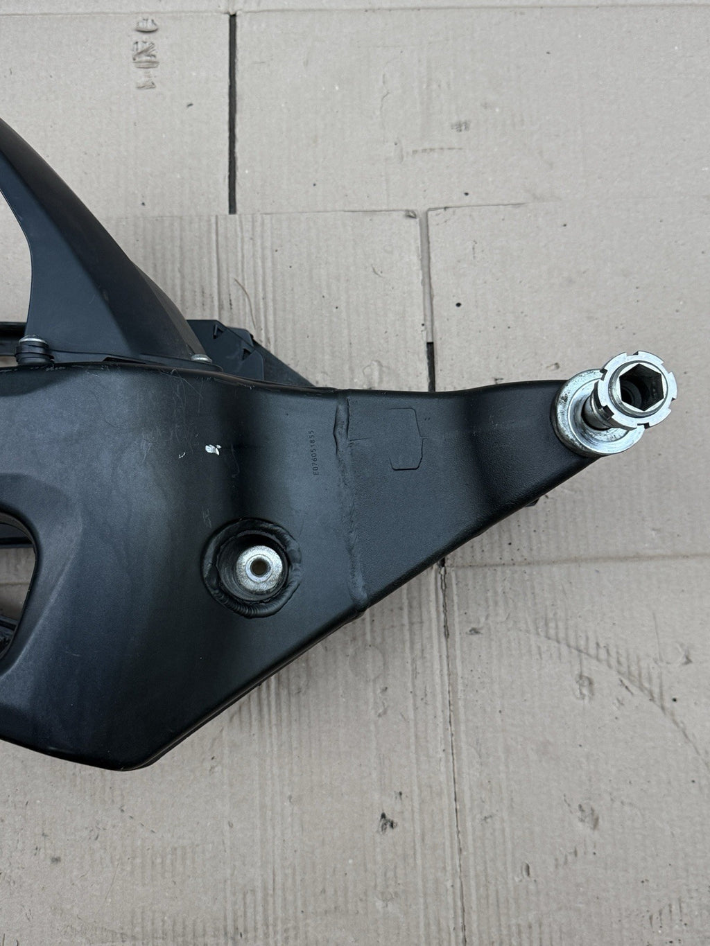 07-08 Yamaha YZF-R1 Straight OEM Rear Suspension Swingarm - Back Arm Frame11