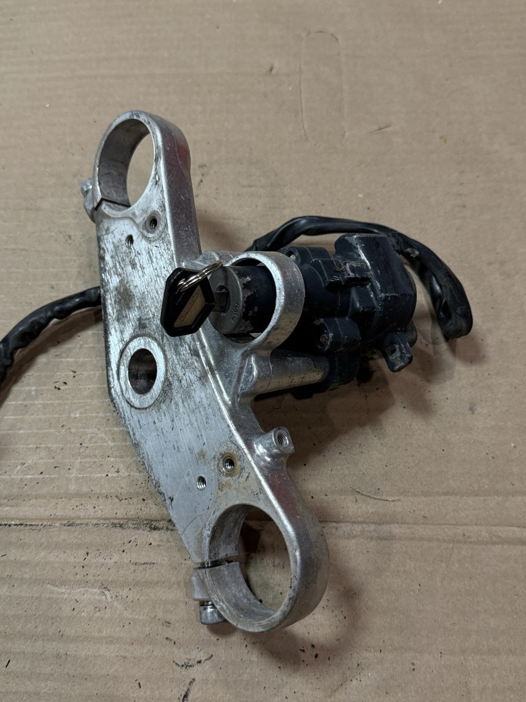 1998 1999 Kawasaki Ninja ZX6R ZX600G OEM Upper Triple Tree Ignition Switch Key7