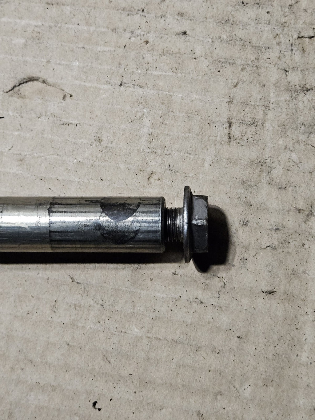 2005-2016 Yamaha YZF-R6 2002-2014 R1 OEM Front Wheel Axle Shaft 2C0-25181-00-003