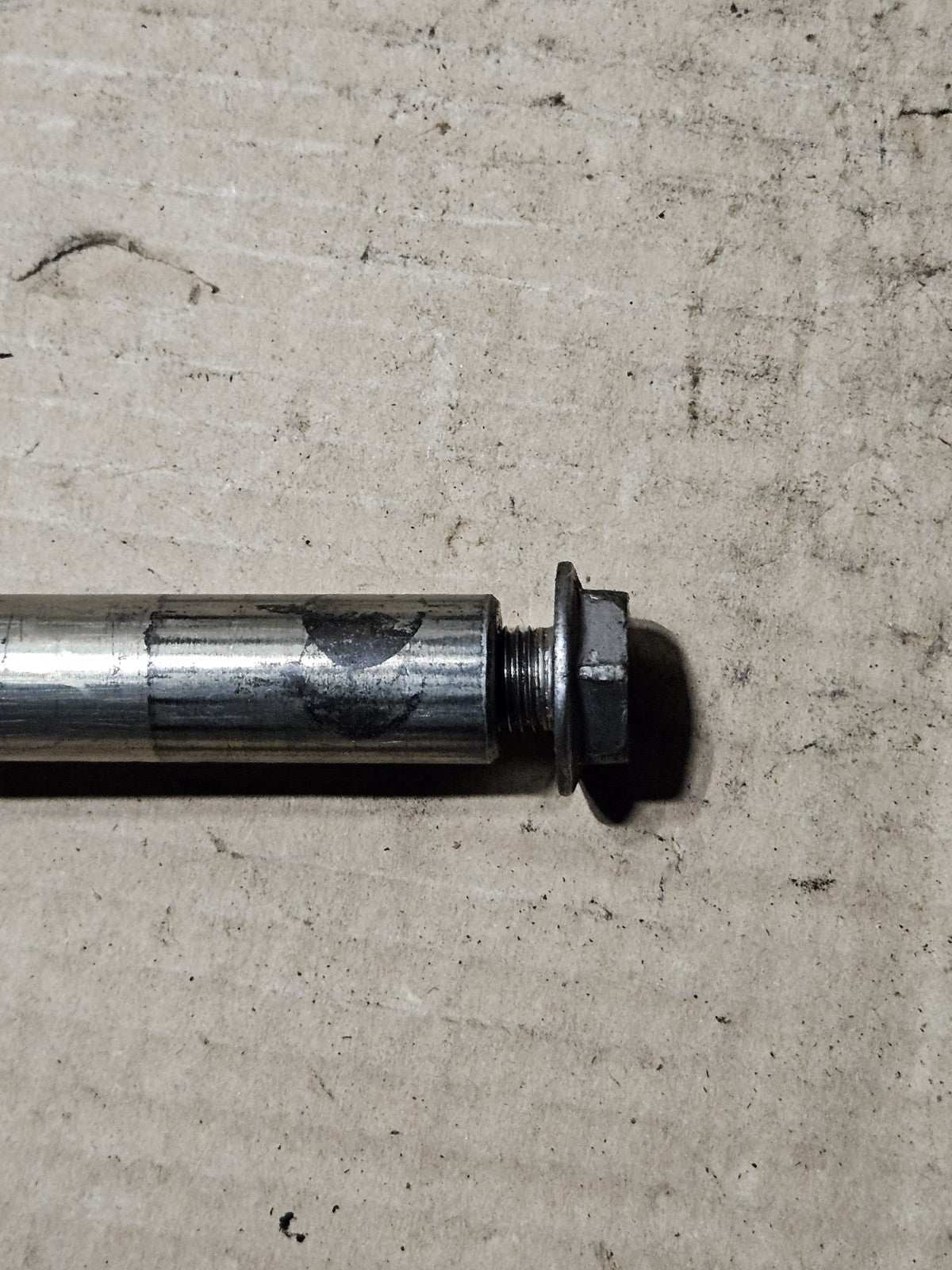 2005-2016 Yamaha YZF-R6 2002-2014 R1 OEM Front Wheel Axle Shaft 2C0-25181-00-003