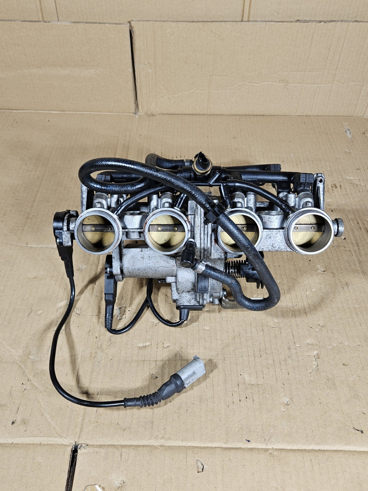 2009-2014 BMW S1000RR OEM Throttle Bodies Primary Secondary Injectors READ7
