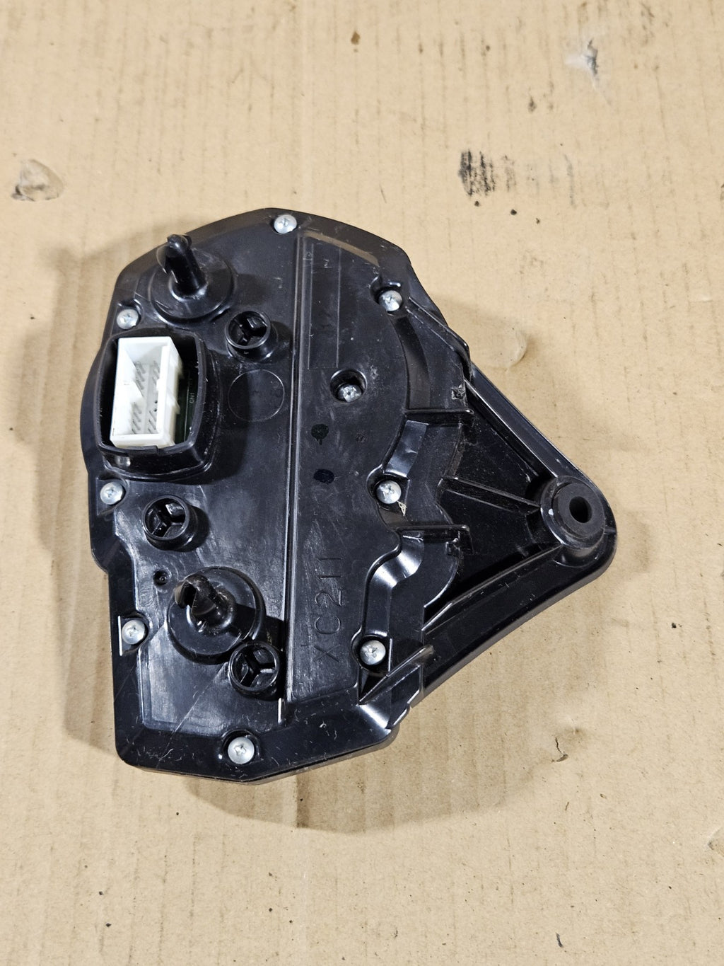 2006 Suzuki GSXR600 Instrument Cluster OEM 3412001H20 Genuine Gauges Speedo Tach9