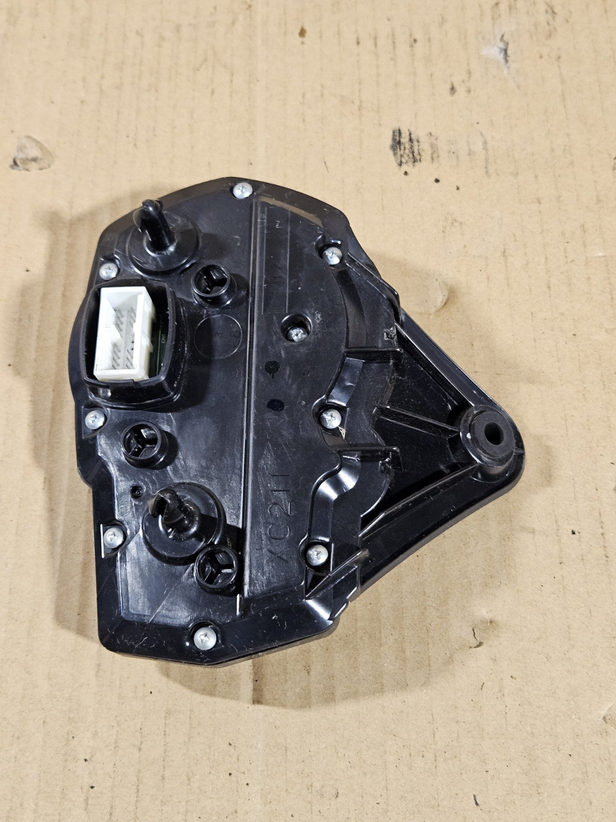 2006 Suzuki GSXR600 Instrument Cluster OEM 3412001H20 Genuine Gauges Speedo Tach9