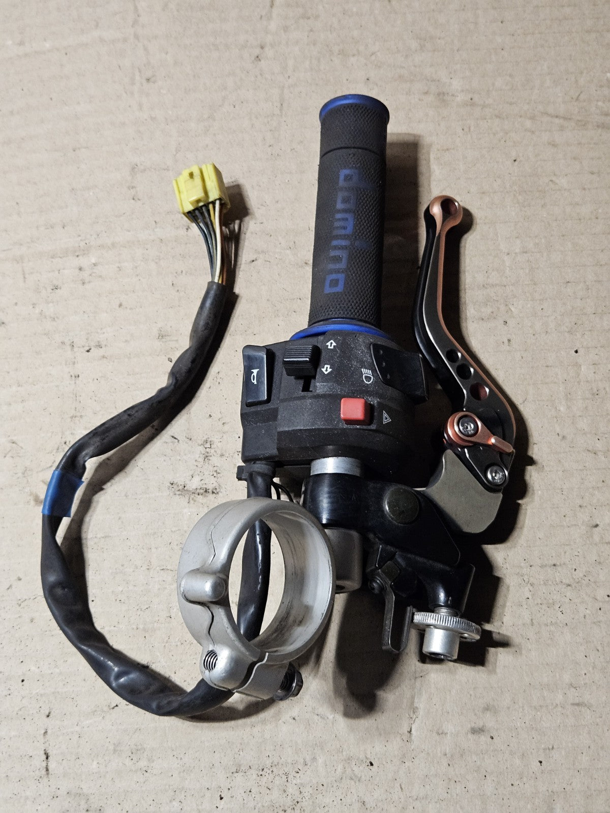 2006-2007 Suzuki GSXR600 GSXR750 OEM Left Clip On Handlebar Switch 56151-01H015