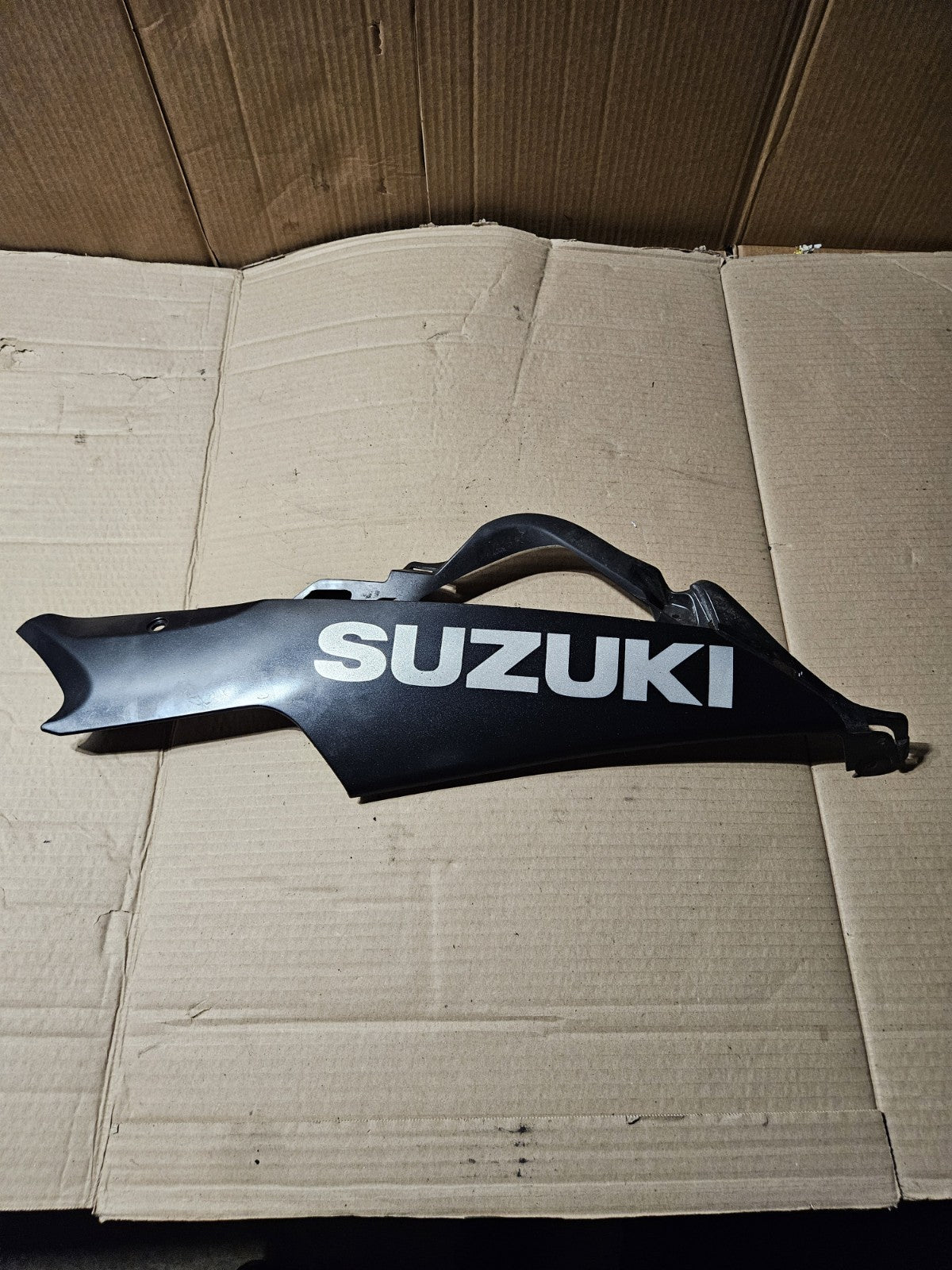 2006-2007 Suzuki GSXR600 GSXR750 OEM Right Lower Belly Fairing Black 94470-01H011
