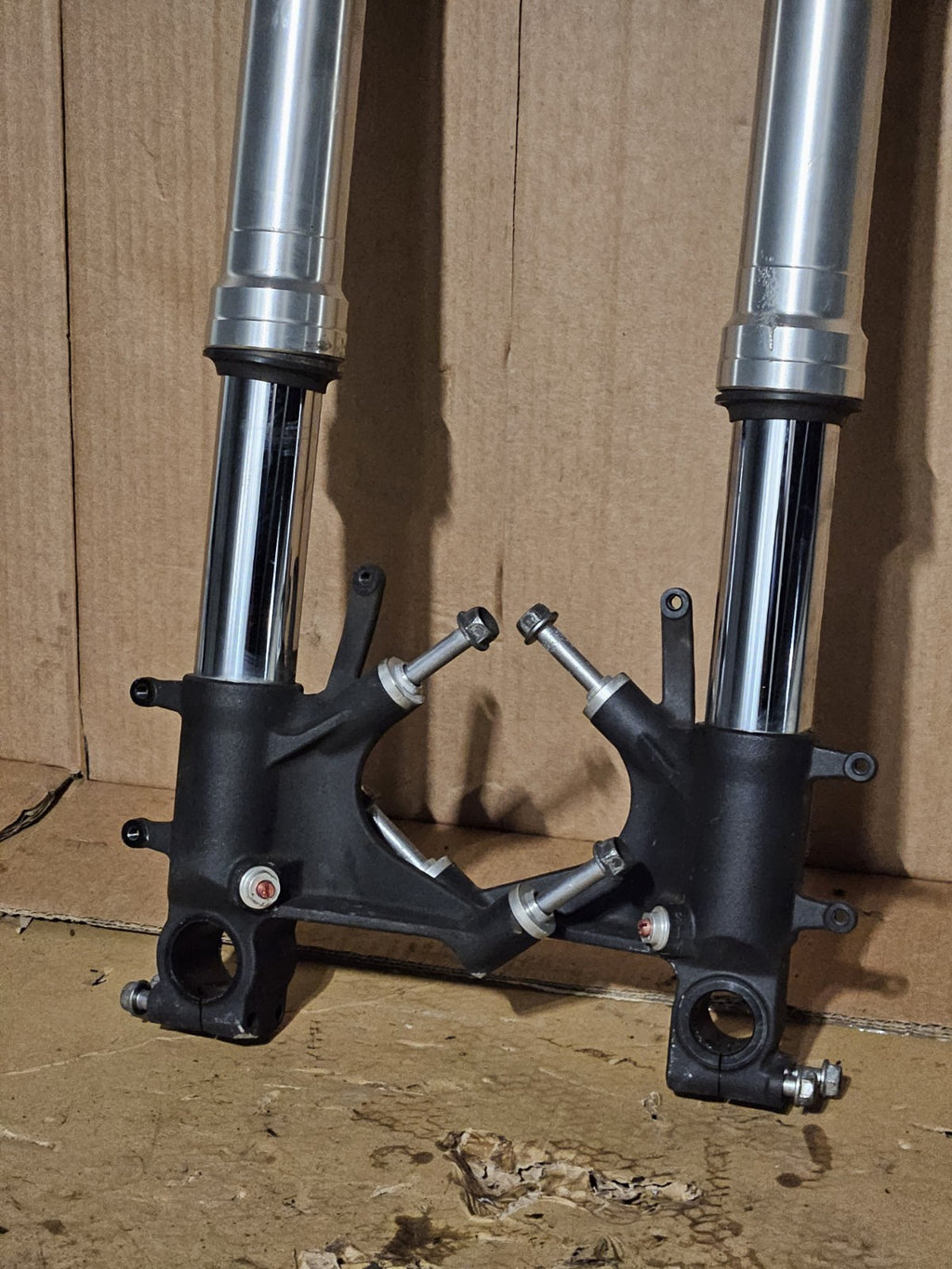2005 2006 Honda CBR1000RR OEM Front Forks Set Left Right Triple Tree Shocks1