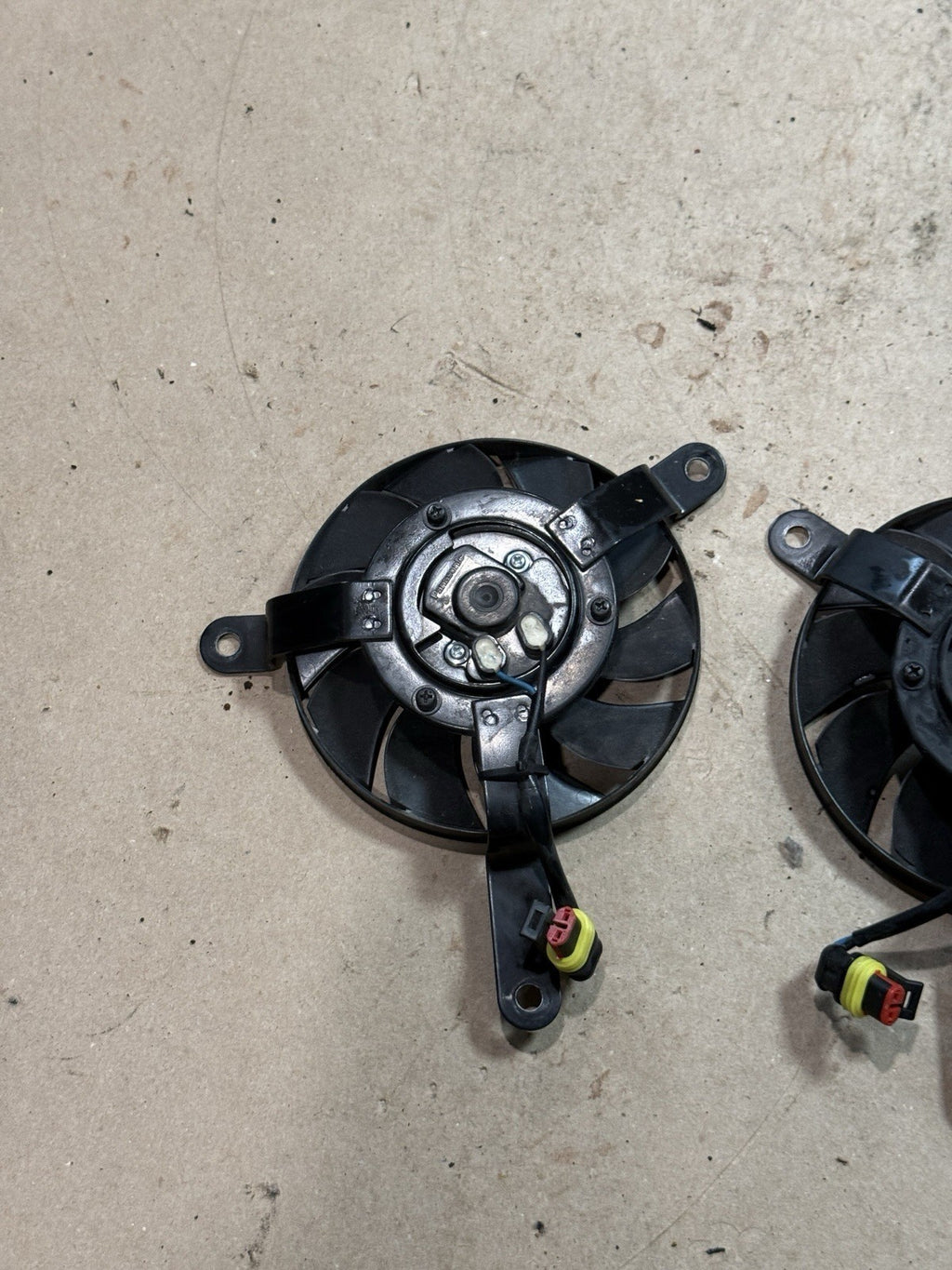 11-13 Ducati 848 EVO 848EVO OEM Radiator Cooling Fans Fan Motor Set 550.4.018.1A6