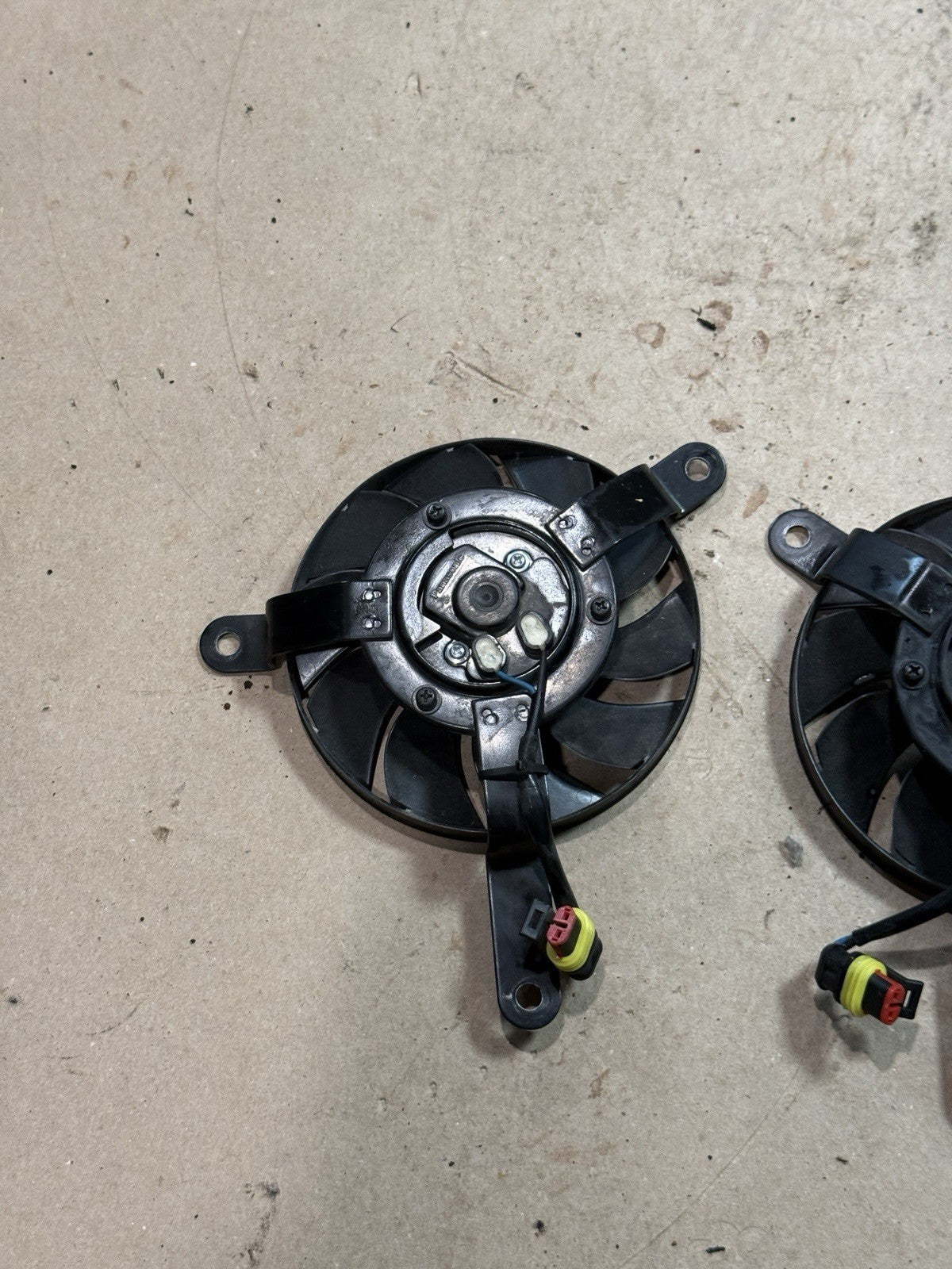 11-13 Ducati 848 EVO 848EVO OEM Radiator Cooling Fans Fan Motor Set 550.4.018.1A6