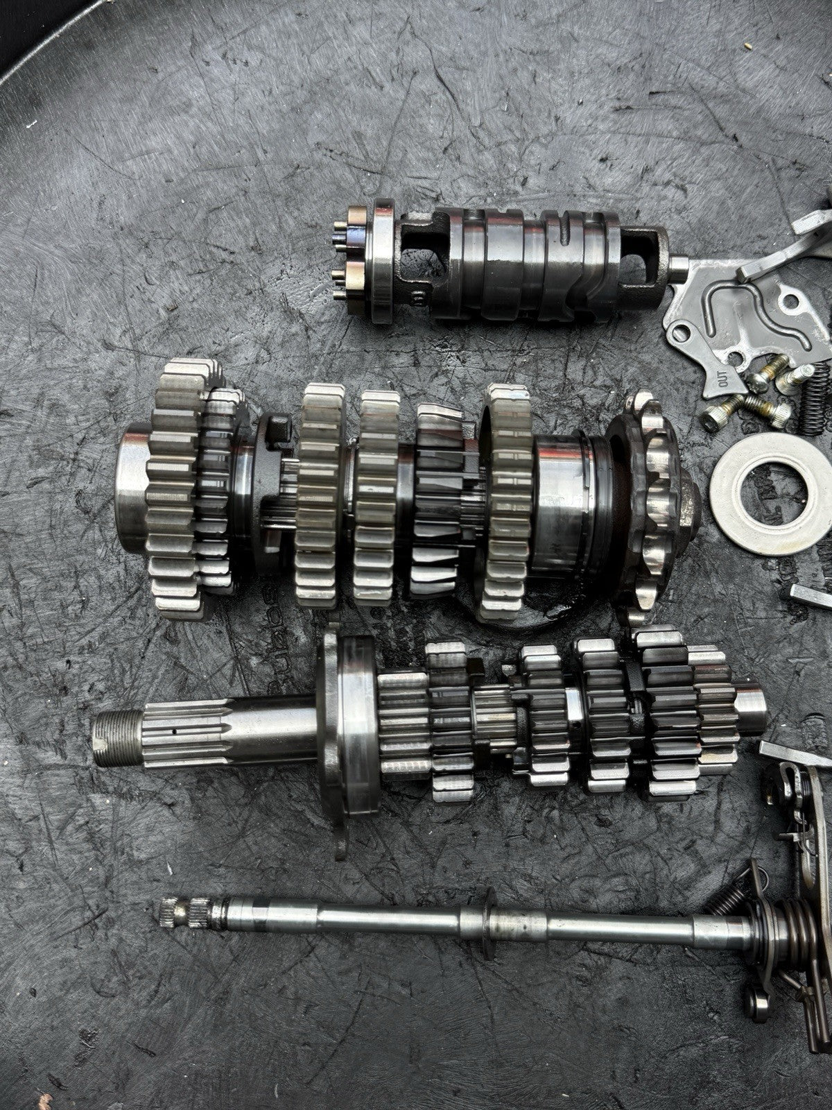 08-16 Yamaha YZF R6 OEM Engine Motor Transmission Tranny Gears Dogs Shaft R63