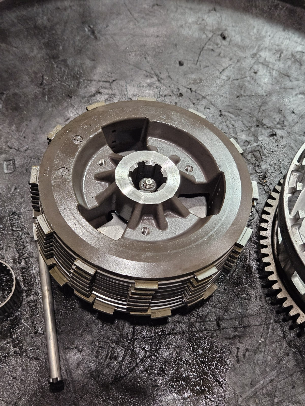 2017-2025 Suzuki GSX-R1000 GSXR1000R L7 OEM Clutch Basket Hub Plates 21200-178807