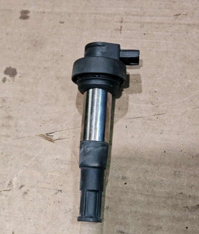 2014 09-14 BMW S1000RR OEM IGNITION COIL SPARK PLUG CAP