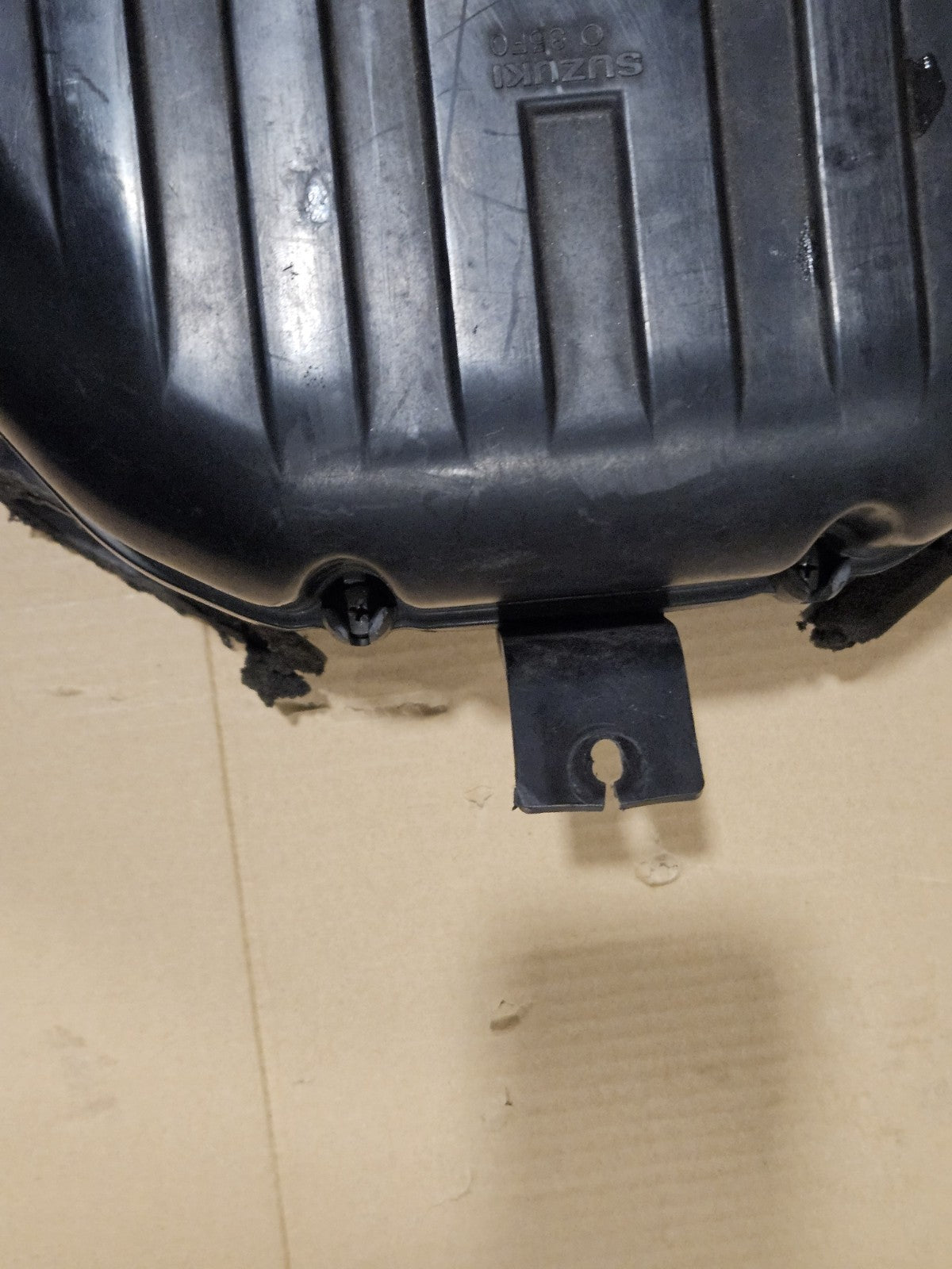 01-03 Suzuki GSXR750 GENUINE OEM Intake Airbox Air Box Filter Cleaner Assembly