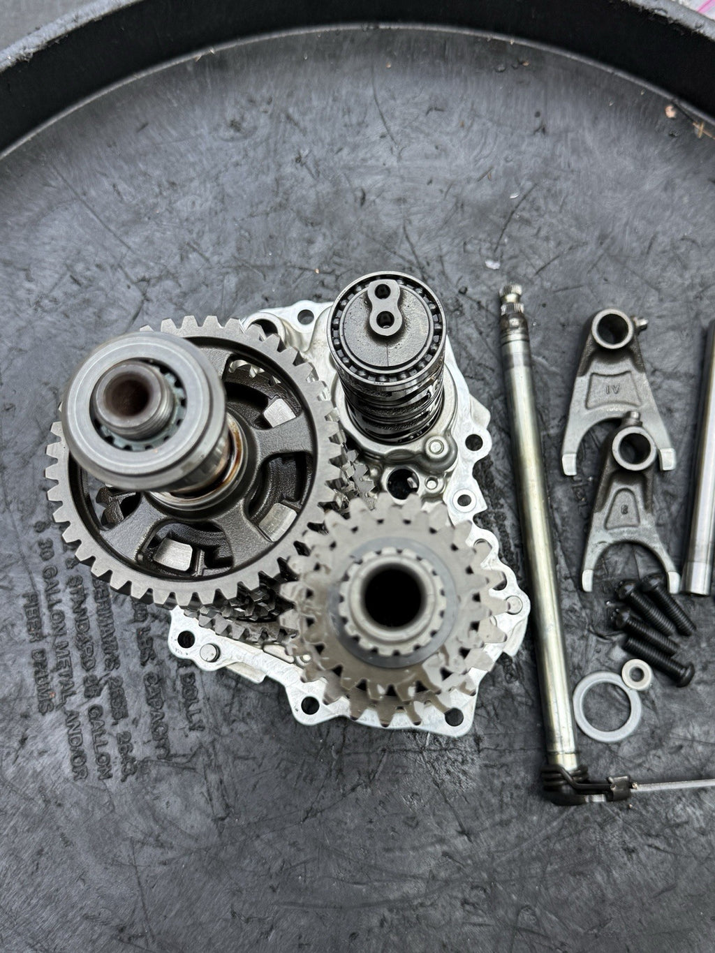 2012-2015 Kawasaki Ninja ZX10R ZX1000 OEM Transmission Gearbox Gears 13127-063621