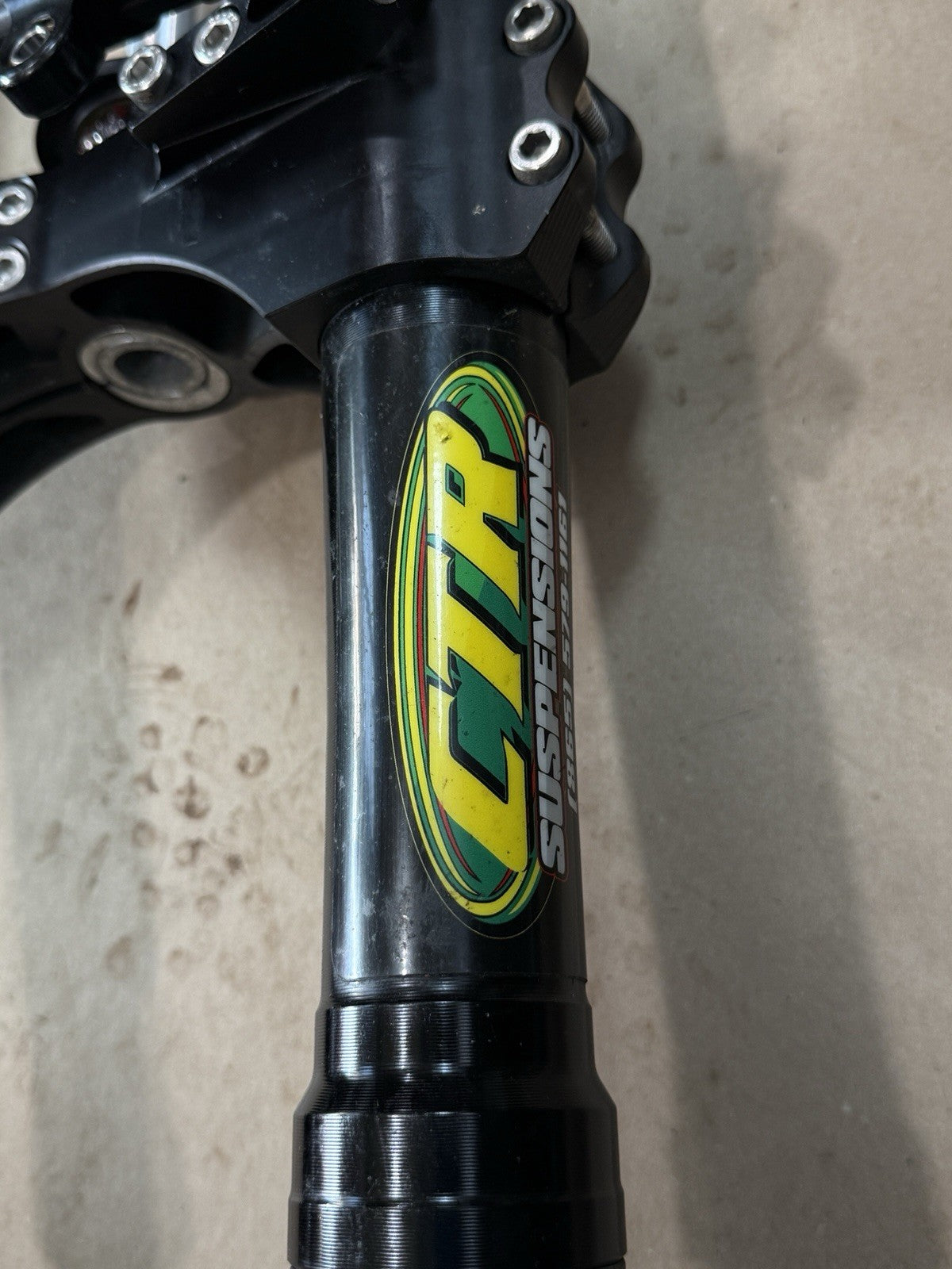 09-16 GSXR1000 K-Tech DDS Front Fork DDS Fork Cartridges Steering Stabilizer