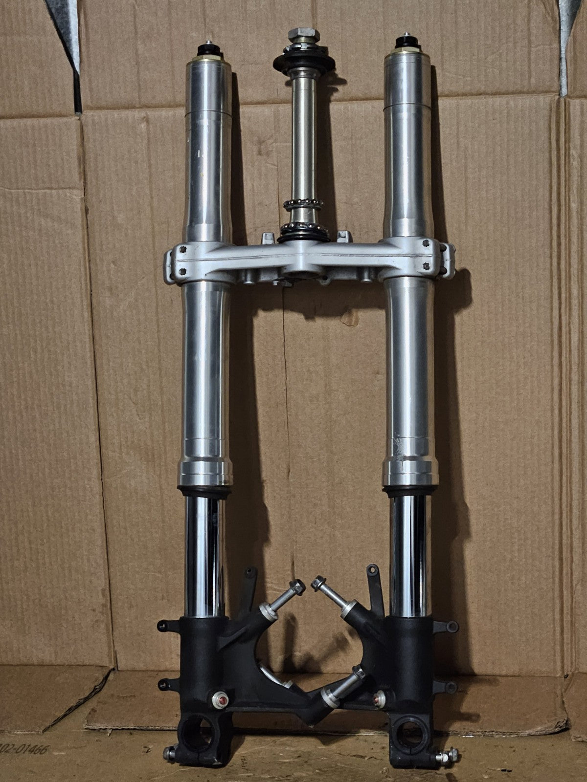2005 2006 Honda CBR1000RR OEM Front Forks Set Left Right Triple Tree Shocks0