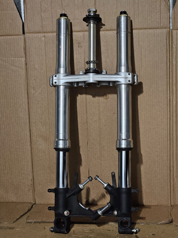 2005-2006 Honda CBR1000RR OEM Front Forks Set Left Right Triple Tree Shocks
