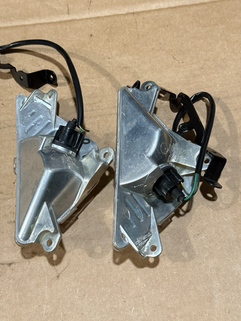 19-23 Kawasaki Ninja ZX6R 636 OEM Fairing Front Turn Signals Blinkers 23040-013713