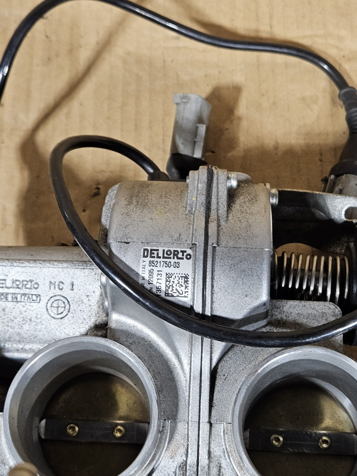 2009-2014 BMW S1000RR OEM Throttle Bodies Primary Secondary Injectors READ3